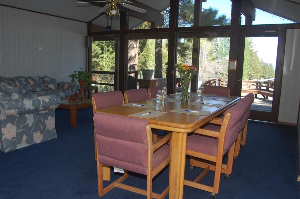 Aviva Inn Tahoe City Bagian luar foto